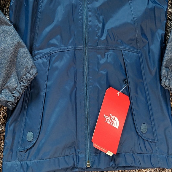 The North Face Jackets & Coats The North Face Girls Blue Warm Storm